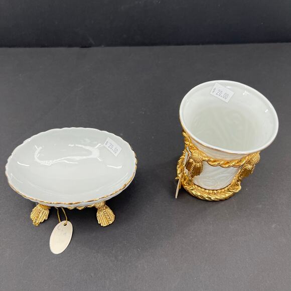 Stylebuilt Gold Ormolu Porcelain Tassel Soap Dish and Toothbrush Holder - Picture 2 of 13